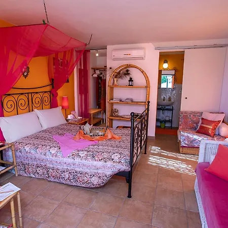 Glicine Bed & Breakfast 4*