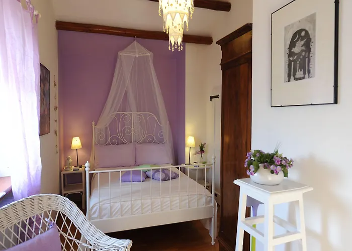 Glicine Bed & Breakfast 3*